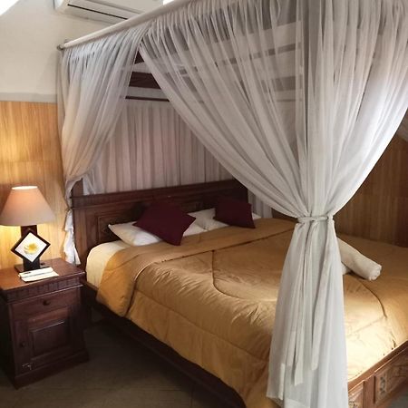 Nitya Home Stay Lembongan Екстер'єр фото
